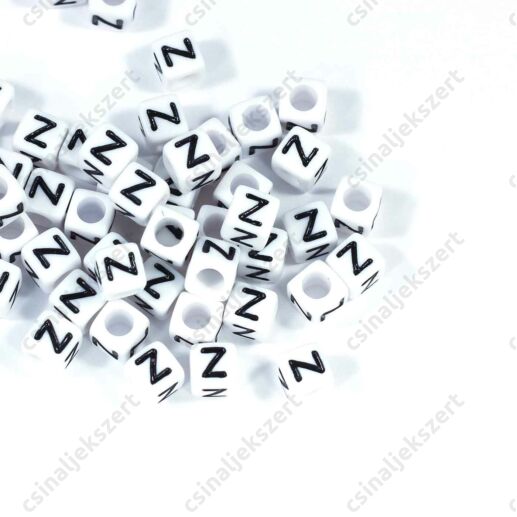 Fehér színű, kocka alakú Z betű gyöngy